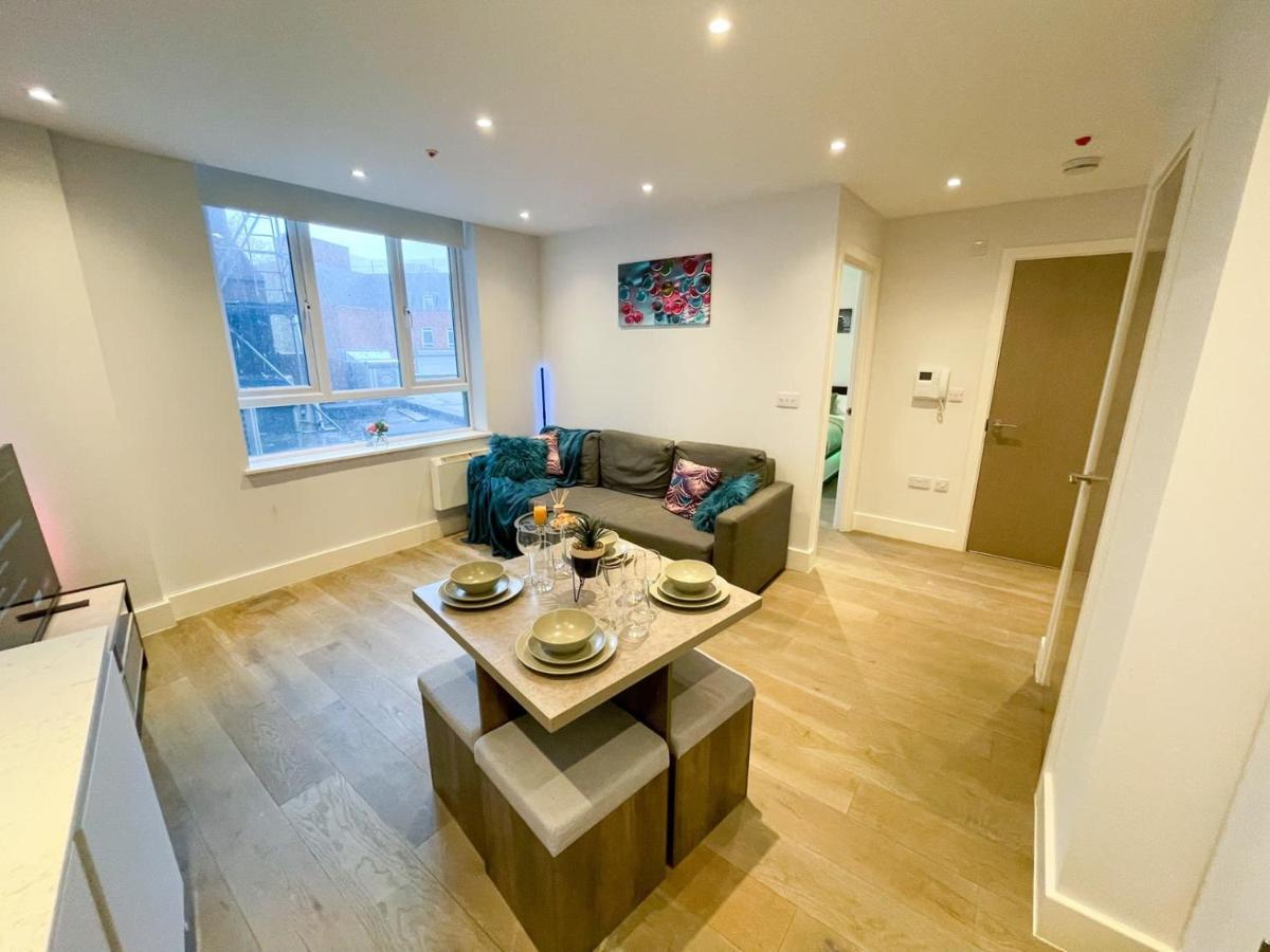 Stunning Chelmsford Apartment Exterior photo